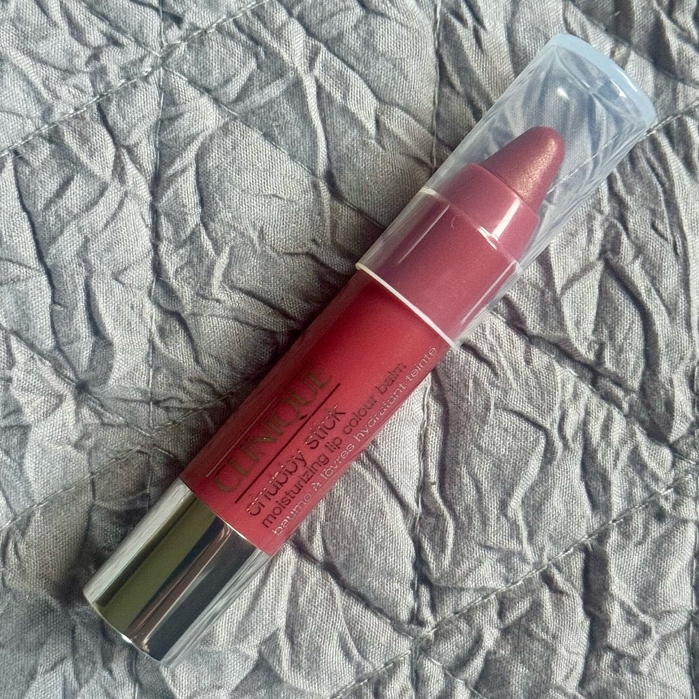 Clinique Chubby Stick Moisturizing Lip Color Balm 04 Mega Melon - Picture 3 of 6